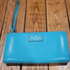 Kate Spade wallet w/wristlet